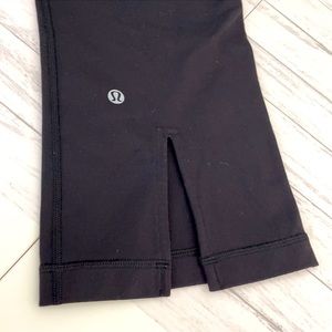 EUC Lululemon crop yoga pants